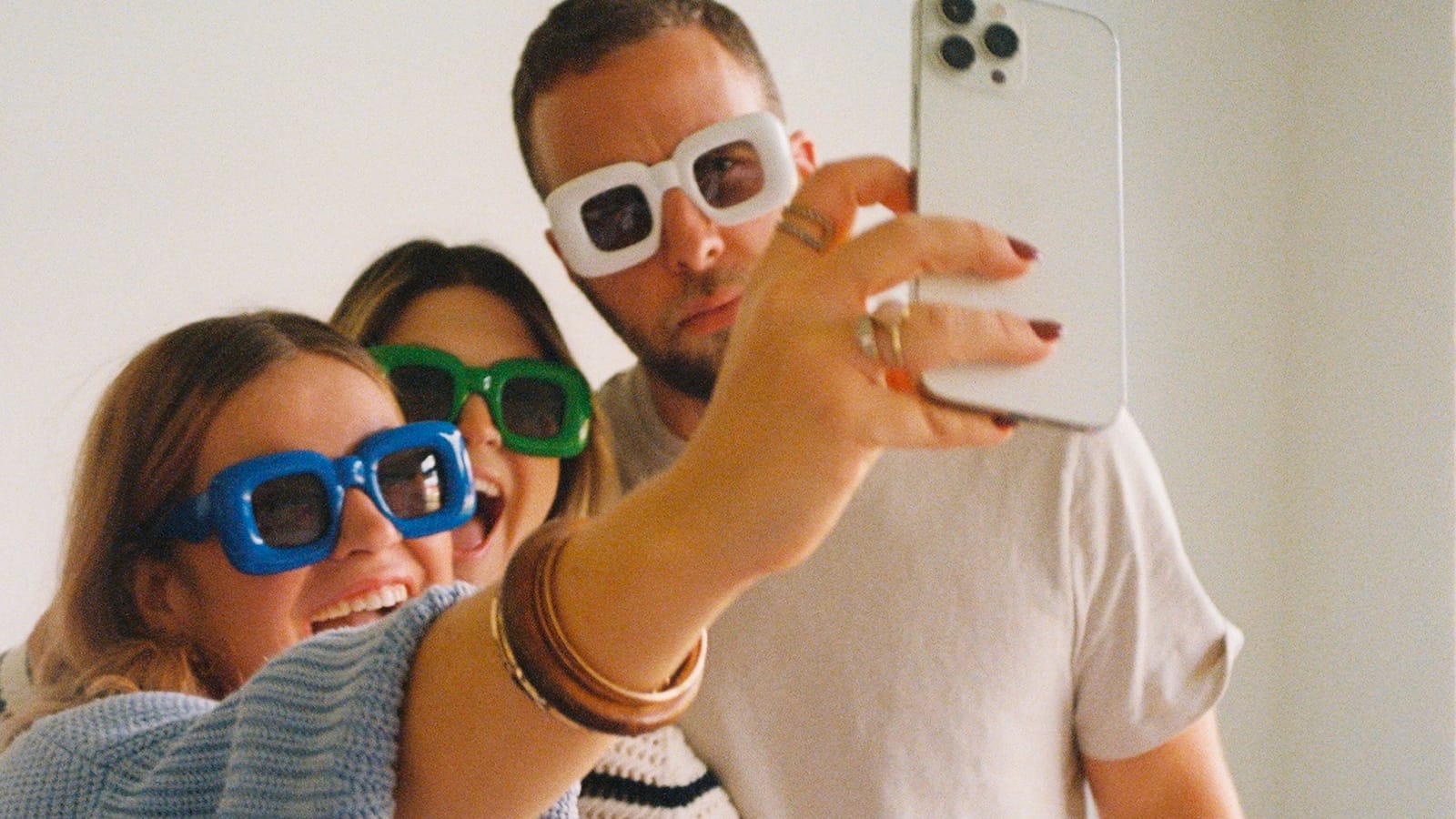Surreal Sunglasses Turn Fashion Into an Optical Illusion Post feature image